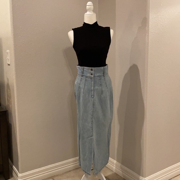 Denim Skirt-front slit- high waisted - Picture 3 of 10